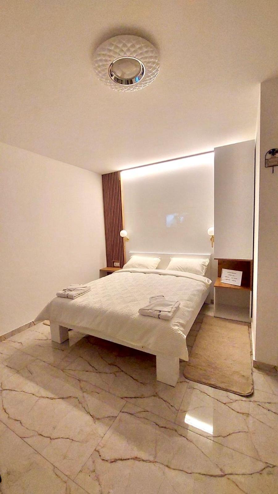 Apartmani Happy House Surčin Exterior foto